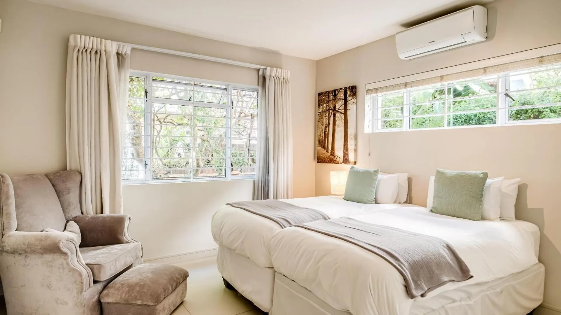Spacious 3Bed Apt Overlooking Cape Town Panova South Africa