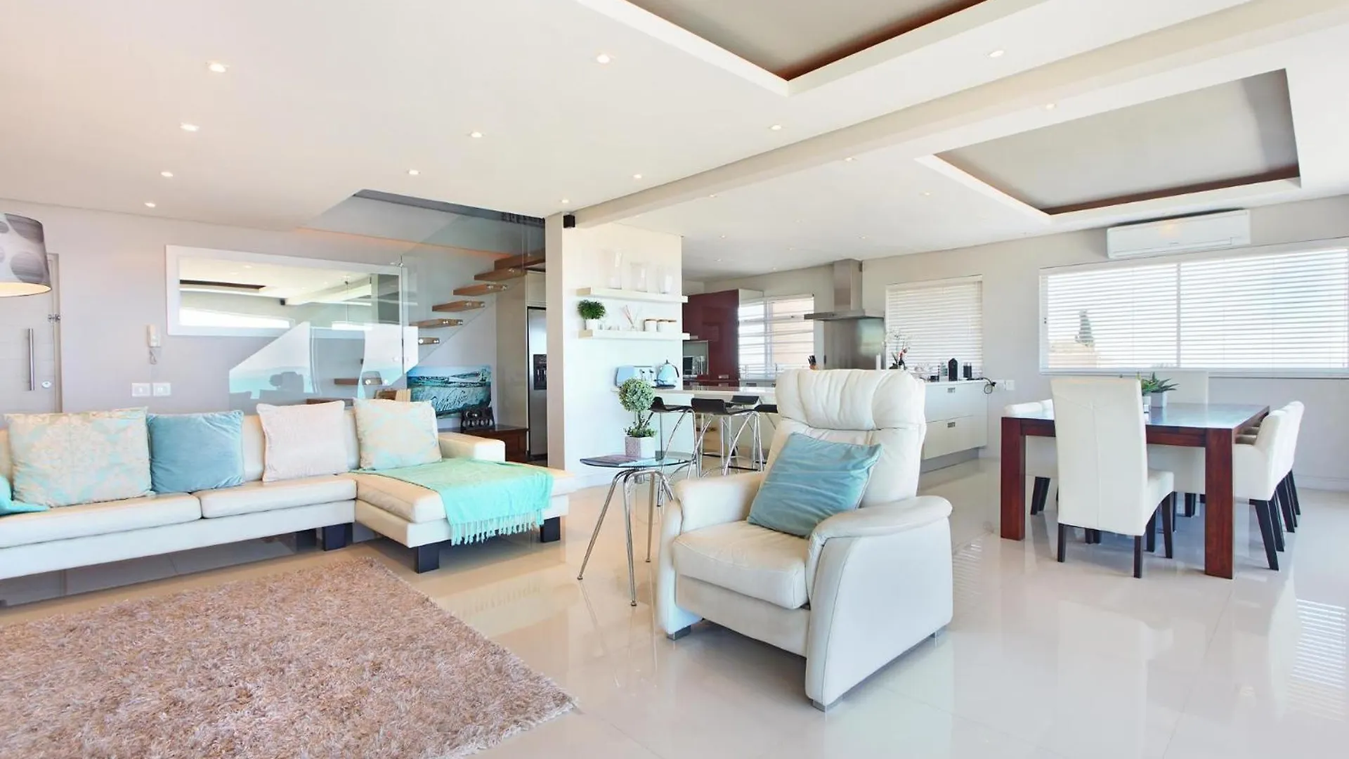Spacious 3Bed Apt Overlooking Cape Town Panova Apartment